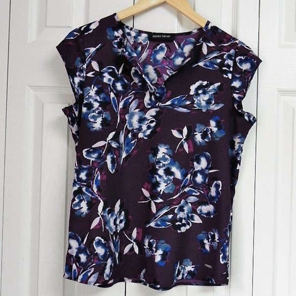 Ivanka Trump Tops - Ivanka Trump Lightweight Floral Top Size P (S)